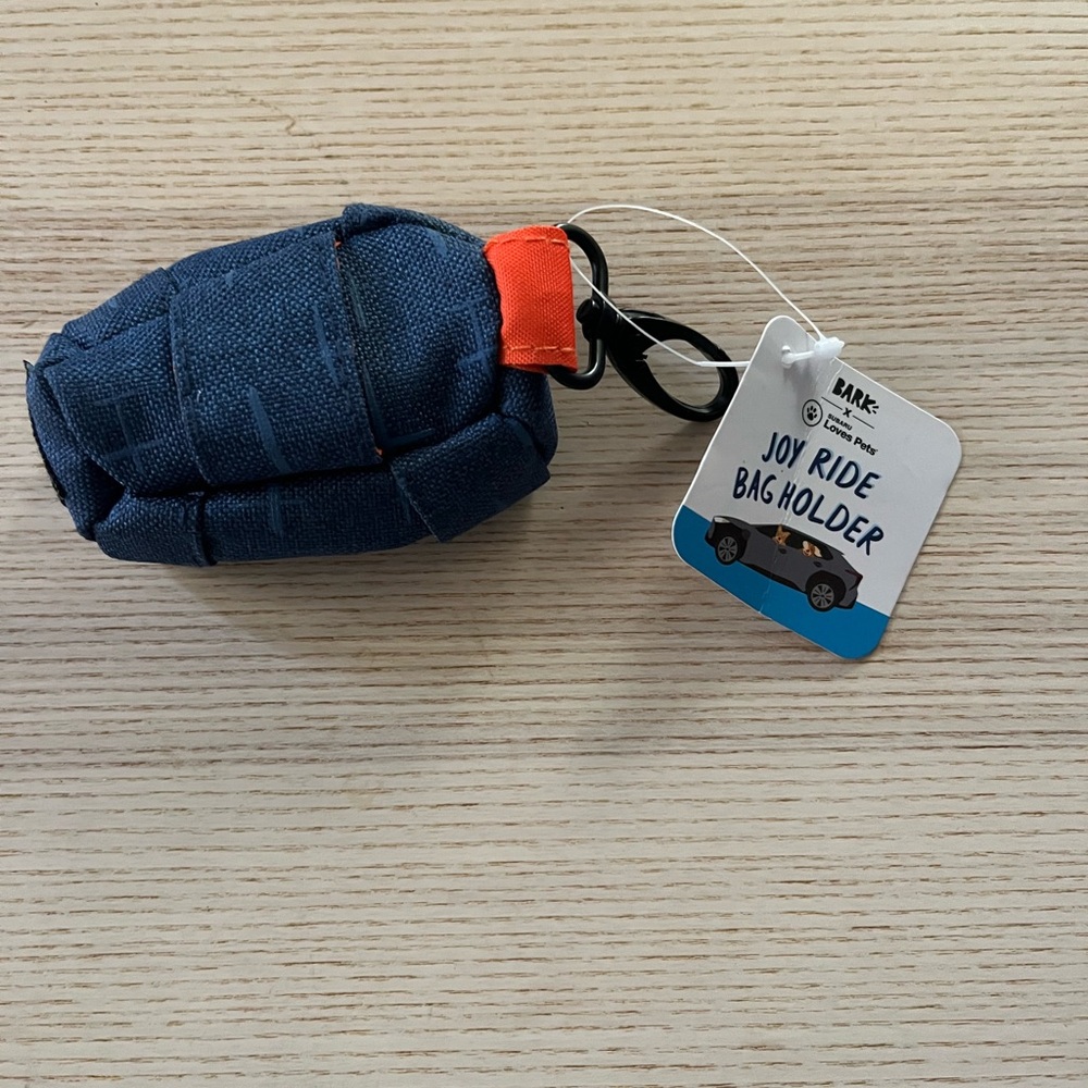 Bark Joy Ride Bag Holder - Subaru